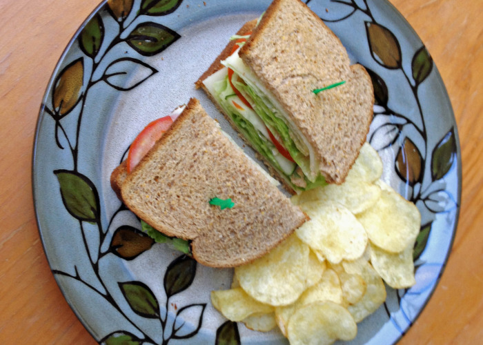 Multigrain Sandwich with Chips