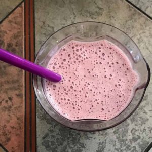Strawberry Banana Cashew Shake