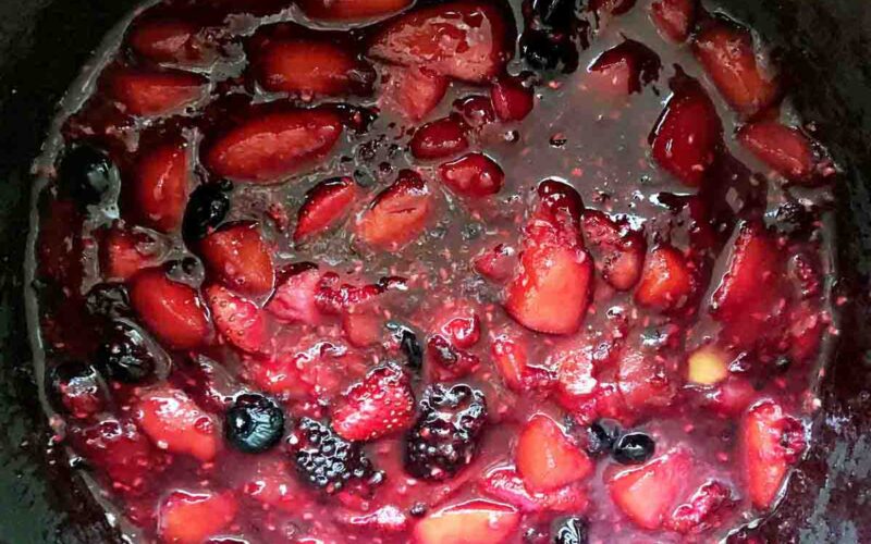 3 Easy Healthy Berry Pie-SI