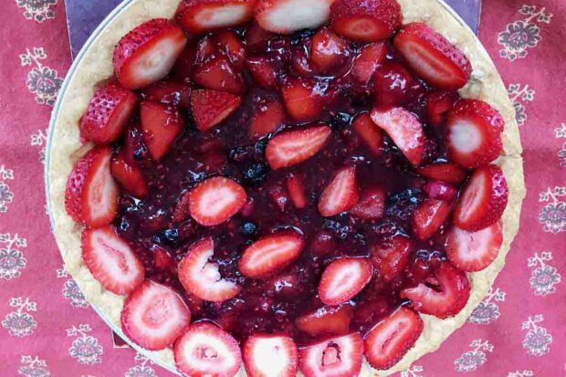 Berry Peach Pie - Delicious Easy Healthy