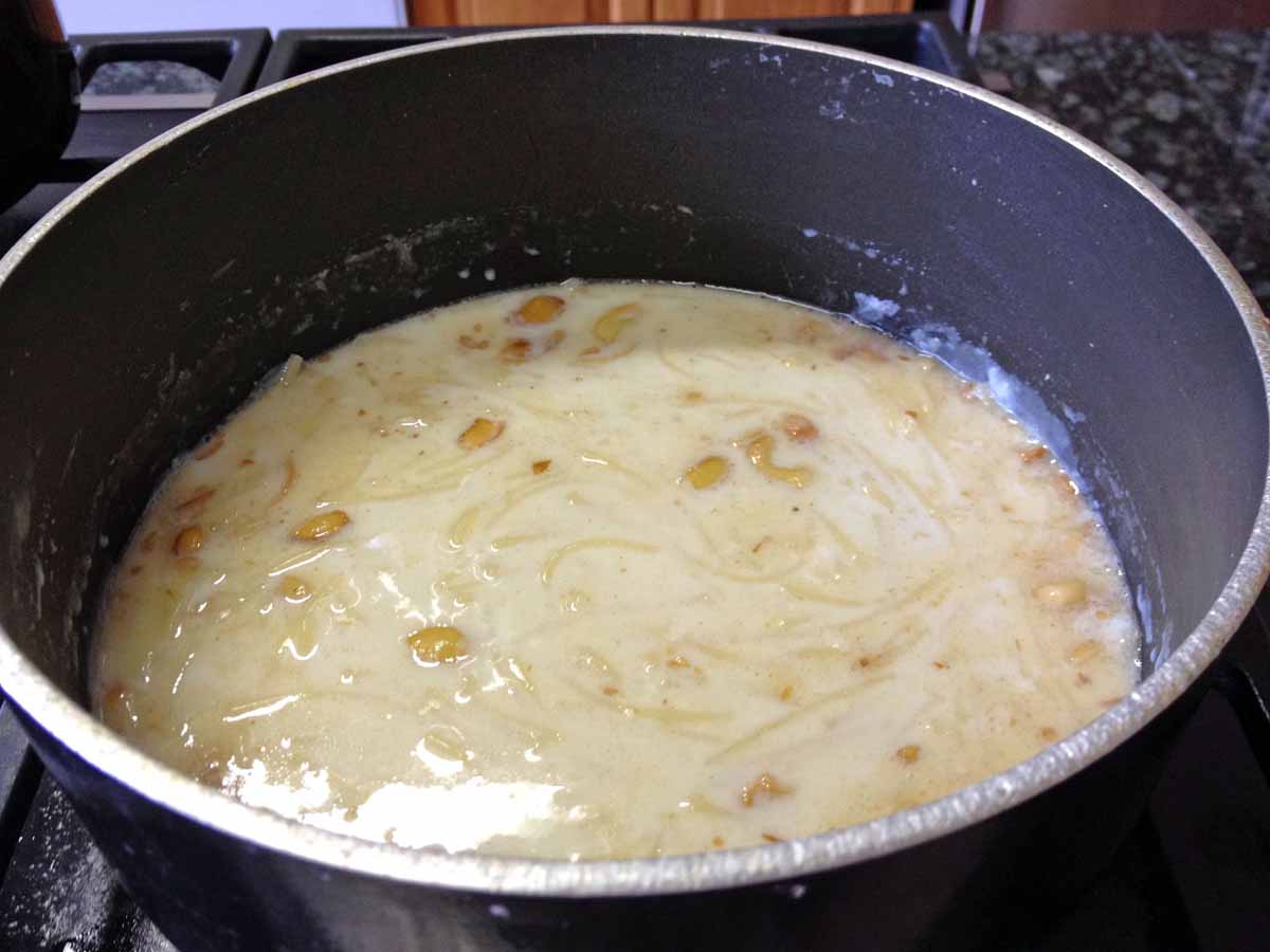 Semiya Payasam (Sweet Creamy Vermicelli Dessert) 2